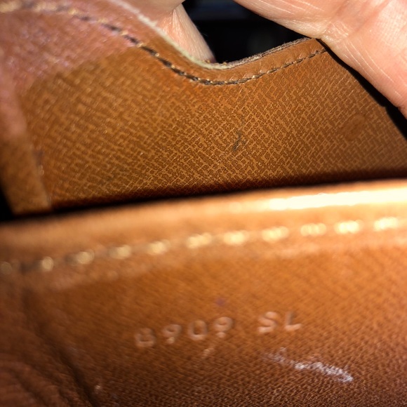 Authentic vintage LOUIS VUITTON Monogram Canvas Cartouchierre MM Shoulder Bag - Picture 9 of 14